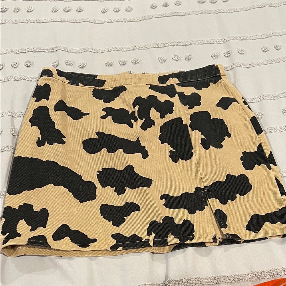 Le Lis Black and Tan Skirt
